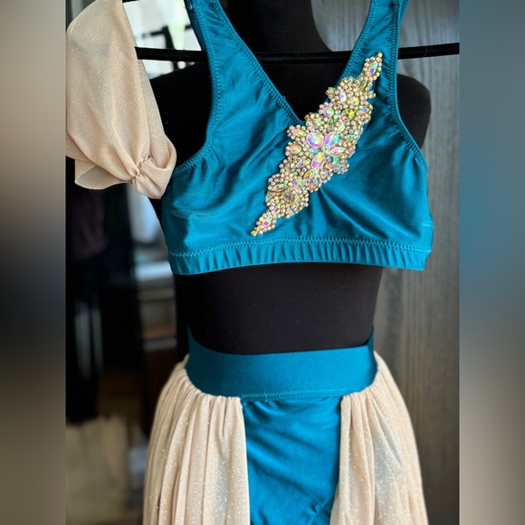 Custom 3-piece dance costume - Picture 7 of 11